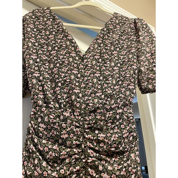 ASTR the Label Fiona Floral Dress 🌸 - Picture 7 of 8